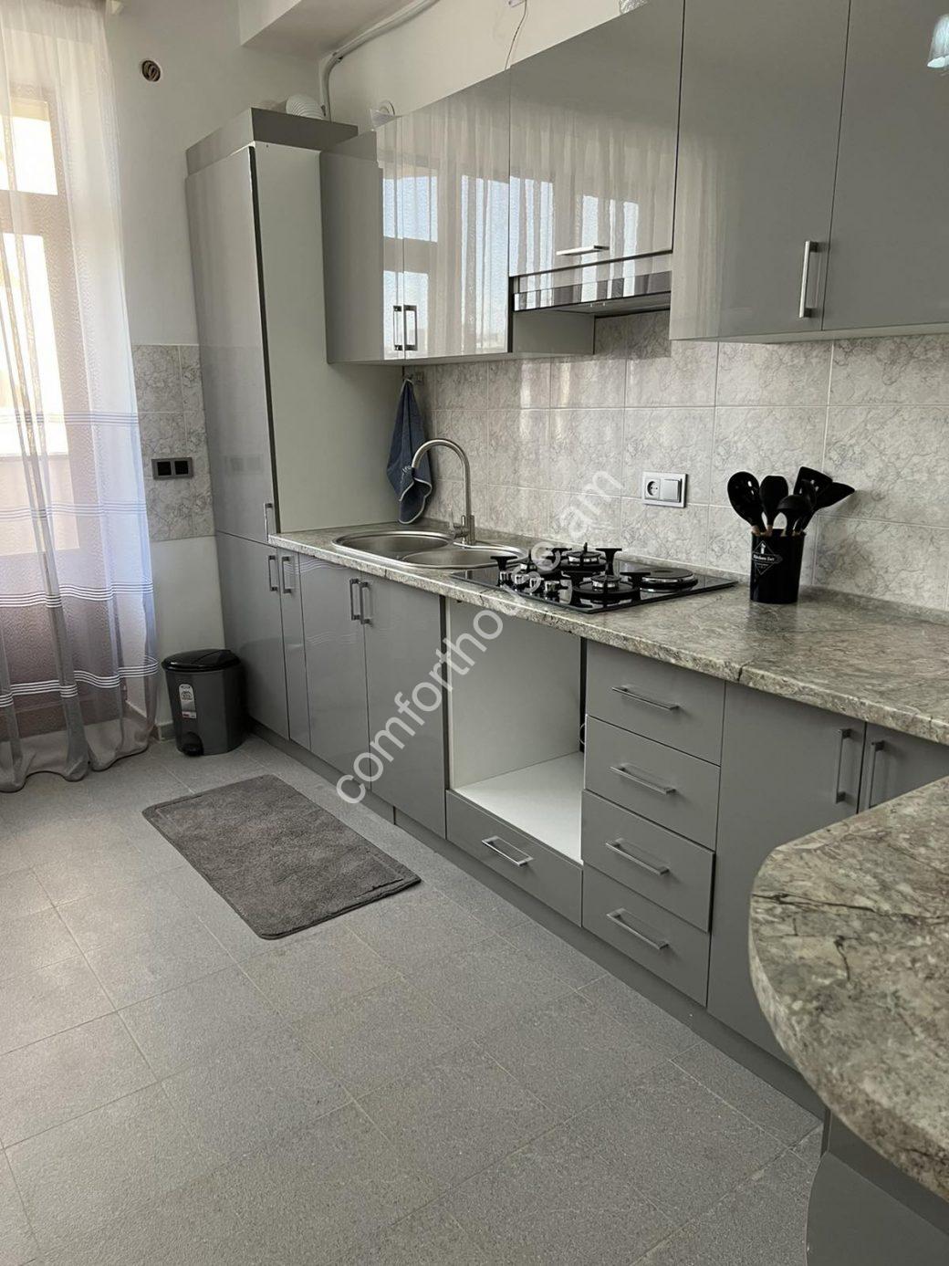 0-02-0a-610ef80f4ce372eea0f3f0c3b56d16cdc763a620d2d980495f5b386ba8ed13db_2f4cd377