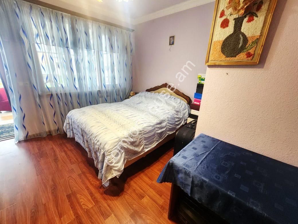 0-02-0b-3f08837f0d3dc6596445abc70014ab84b63dfe5ea9e78026045dcc4be9b2a724_200ab1f6