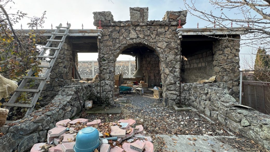 0-02-05-94a1d4dc60d4a0809b4ad53ec3ec1d068e91f8a540e833faff1111cf07e35868_7fb87ec6128fddfb