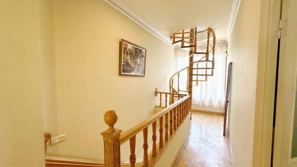 WhatsApp Image 2025-05-12 at 12.32.28 (4)