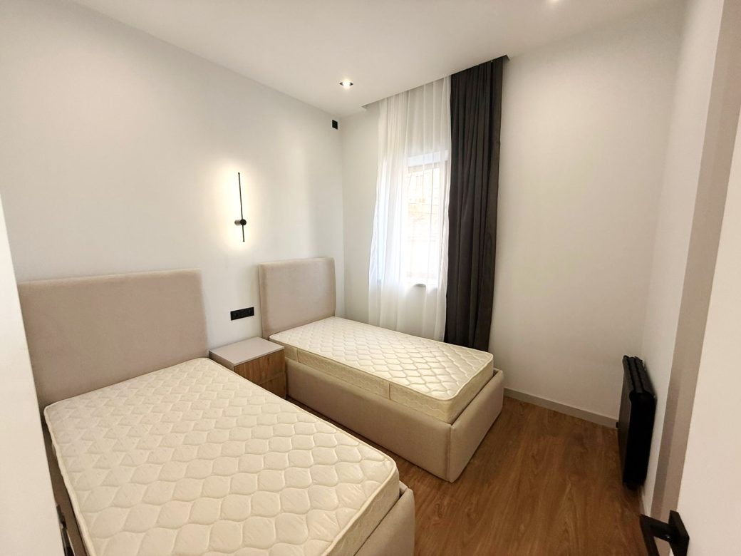 WhatsApp Image 2025-10-07 at 16.08.44 (2)