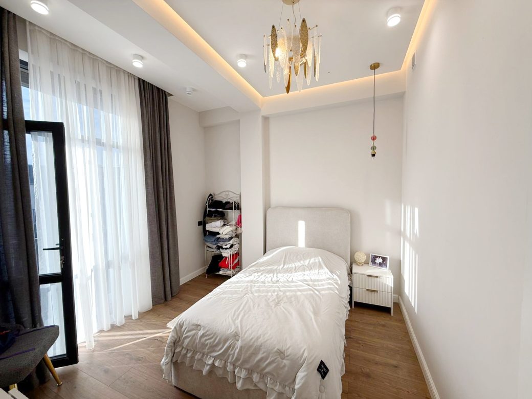 WhatsApp Image 2025-10-20 at 11.50.05 (2)