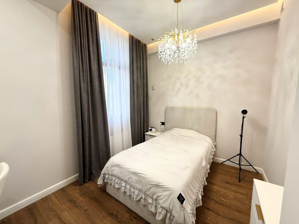 WhatsApp Image 2025-10-20 at 11.50.06 (4)