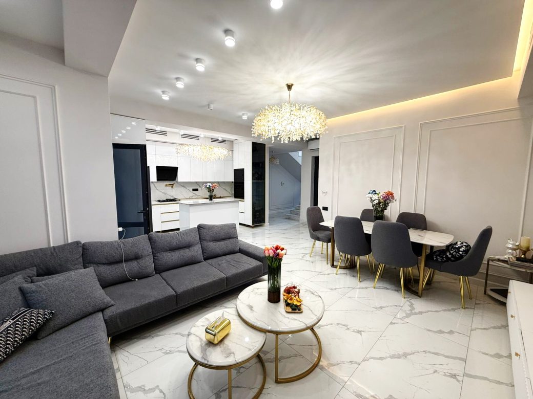 WhatsApp Image 2025-10-20 at 11.50.09 (1)