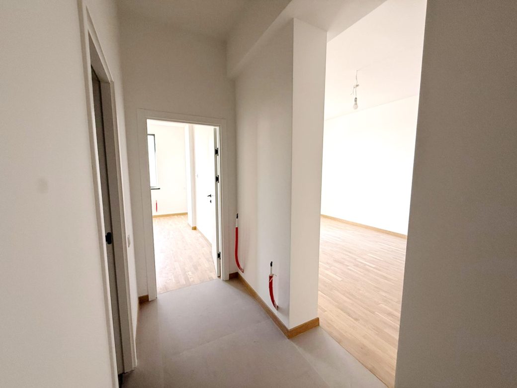 WhatsApp Image 2025-10-28 at 15.52.00