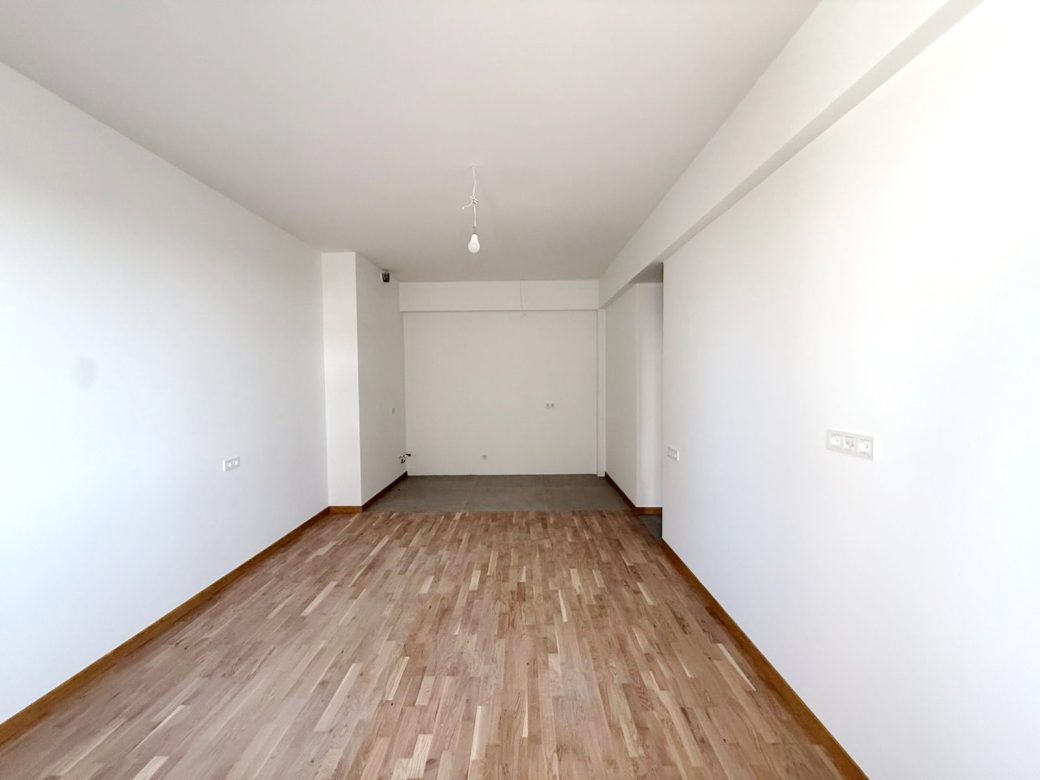 WhatsApp Image 2025-10-28 at 15.52.01 (1)