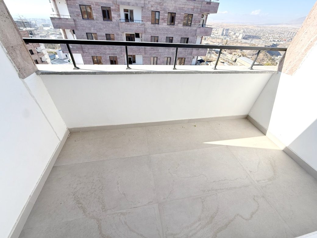 WhatsApp Image 2025-10-28 at 15.52.01