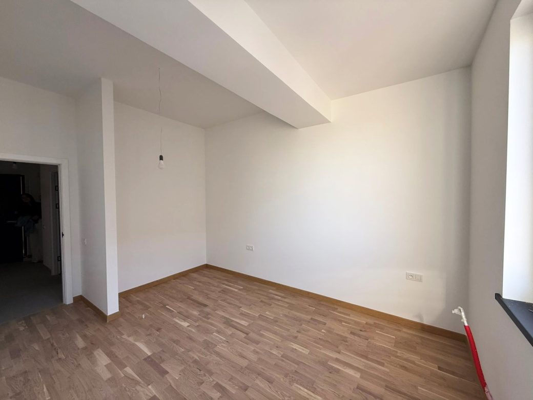 WhatsApp Image 2025-10-28 at 15.52.02