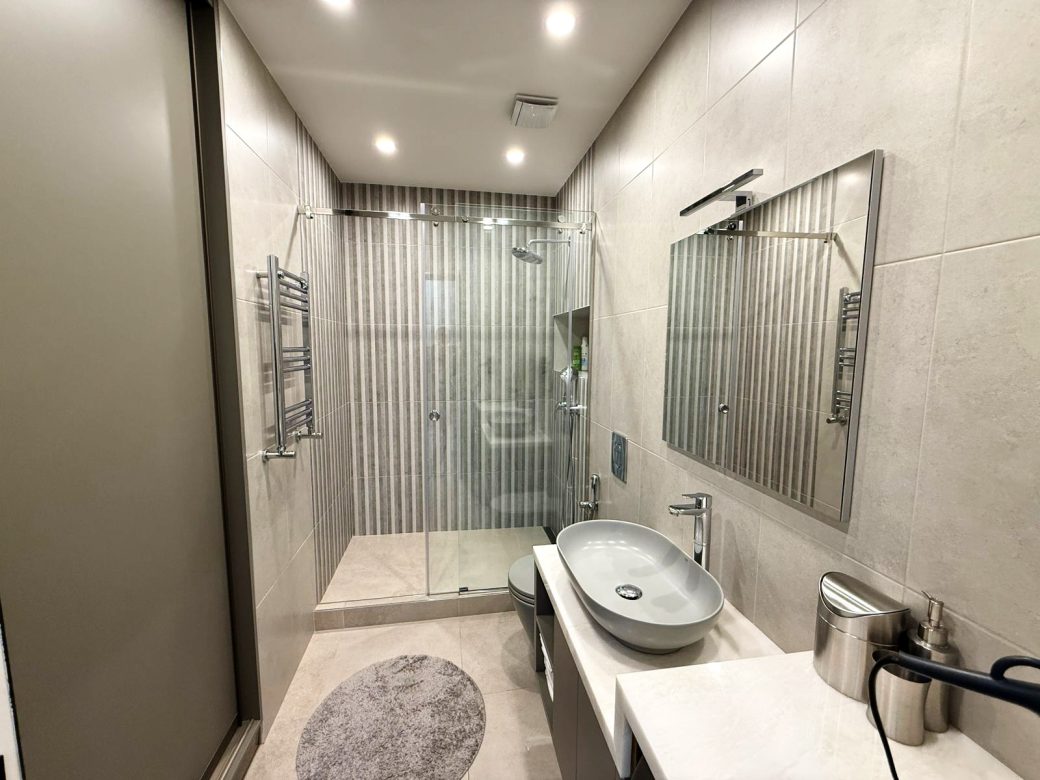 WhatsApp Image 2025-12-09 at 17.39.49