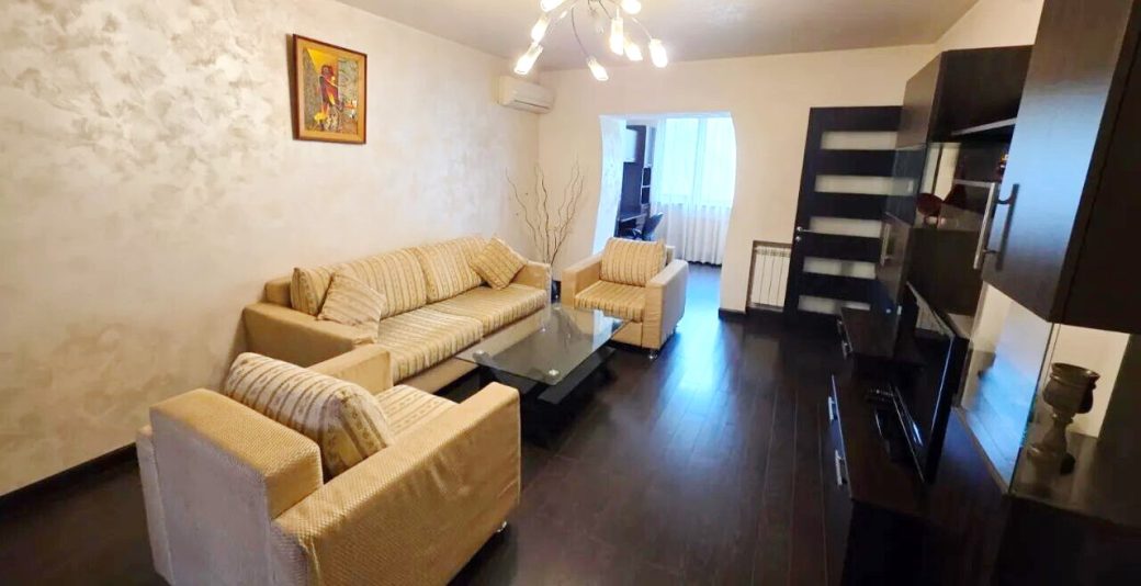 448770-3154901-crop