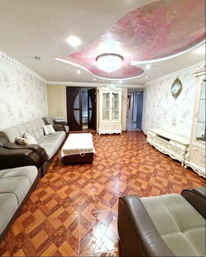 449029-3158710-crop