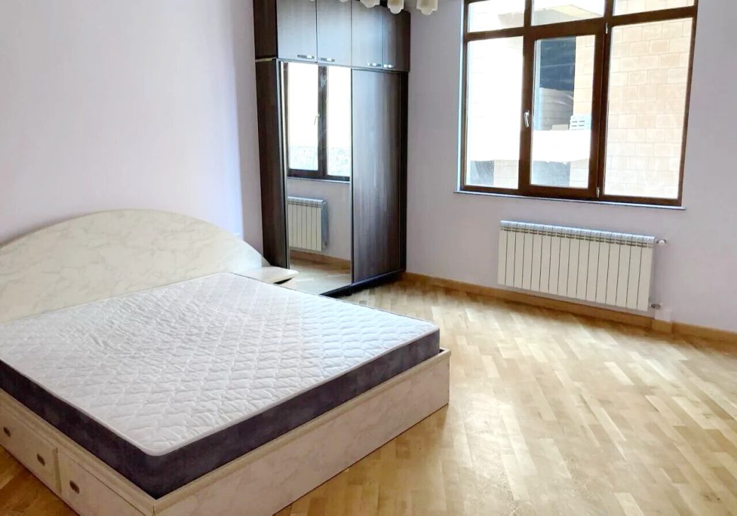 449304-3162679-crop