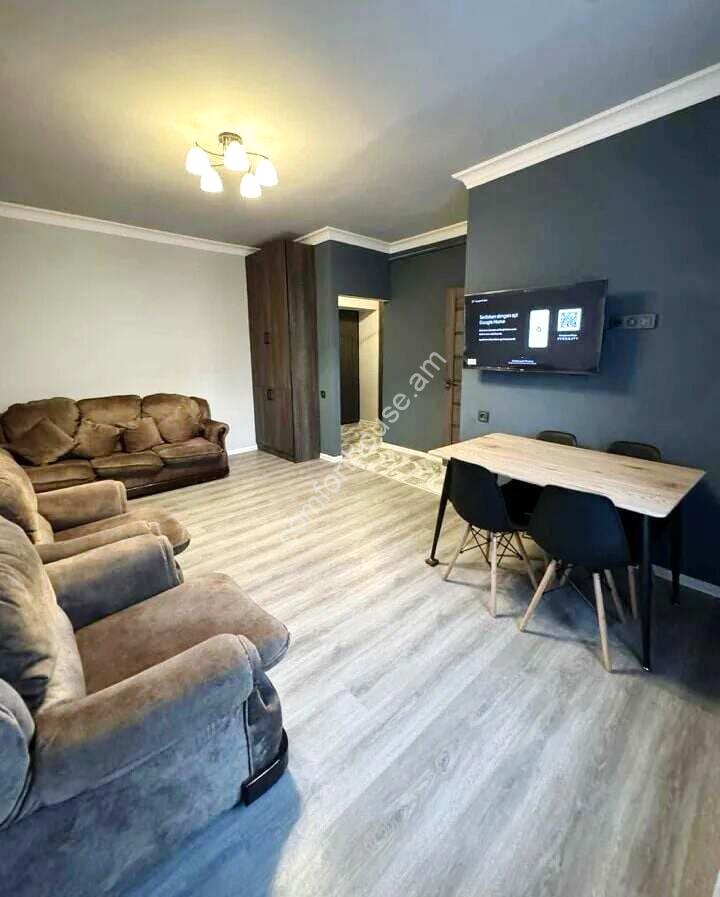 449442-3164496-crop