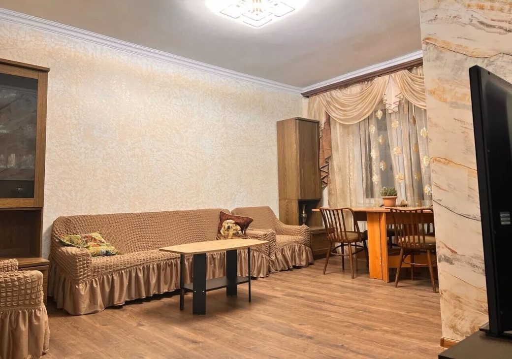 451085-3189028-crop