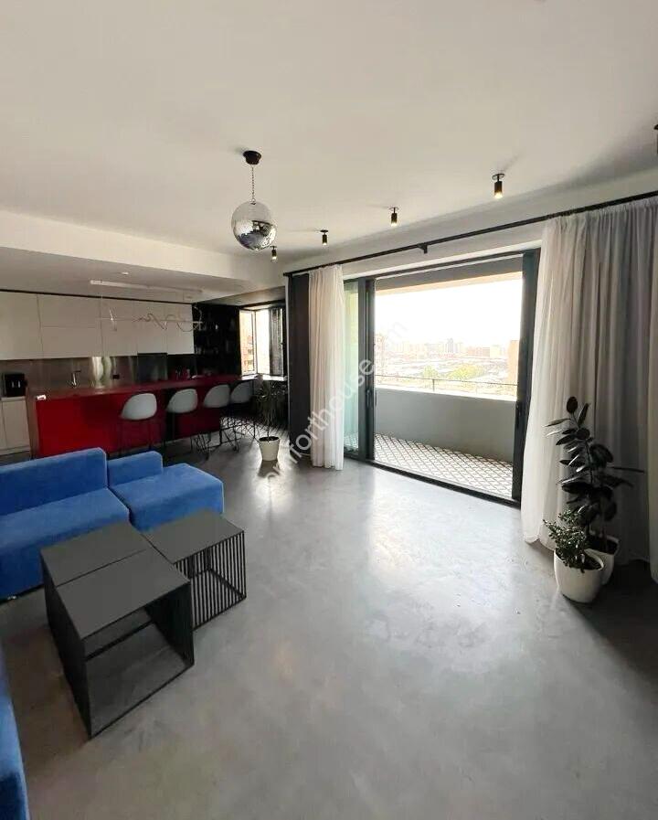 451093-3189100-crop