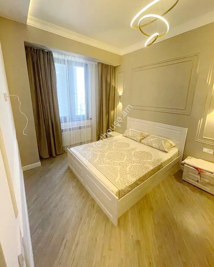 451181-3190339-crop