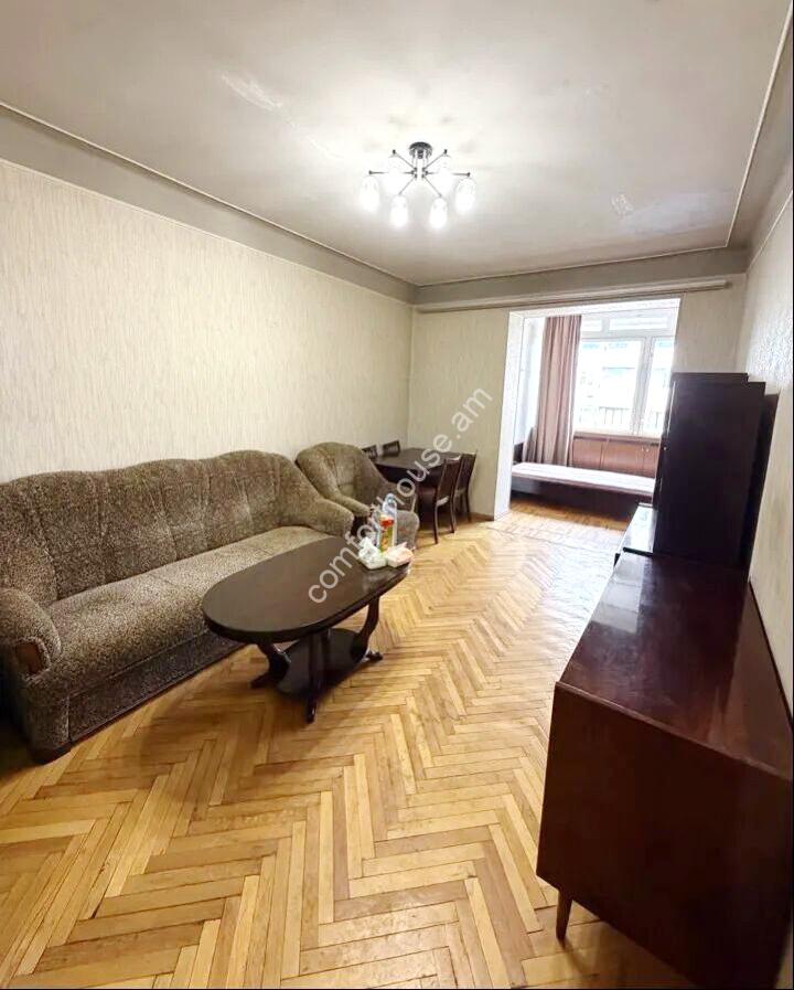 452542-3210479-crop