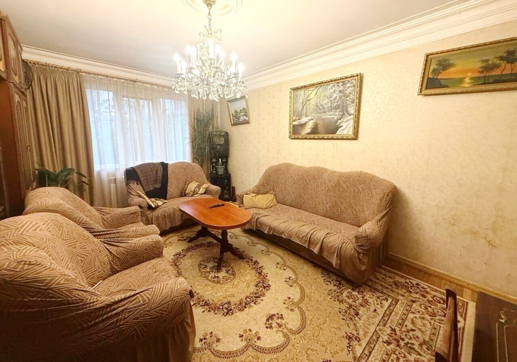 452583-3211225-crop