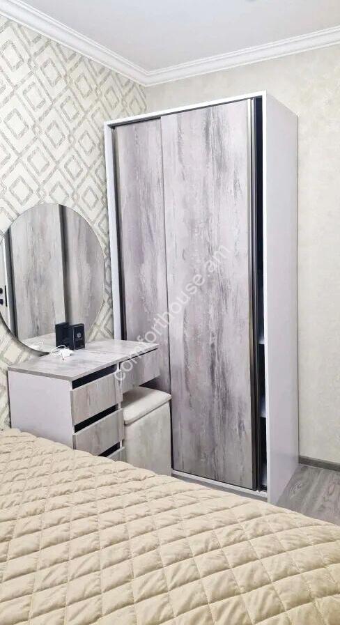 452611-3211607-crop