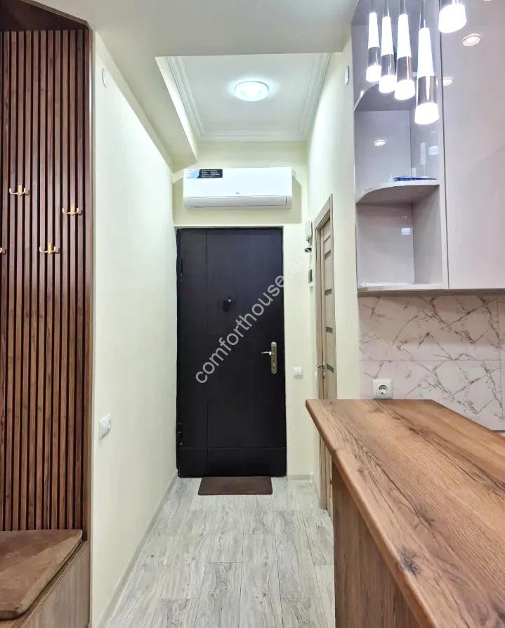 98070275