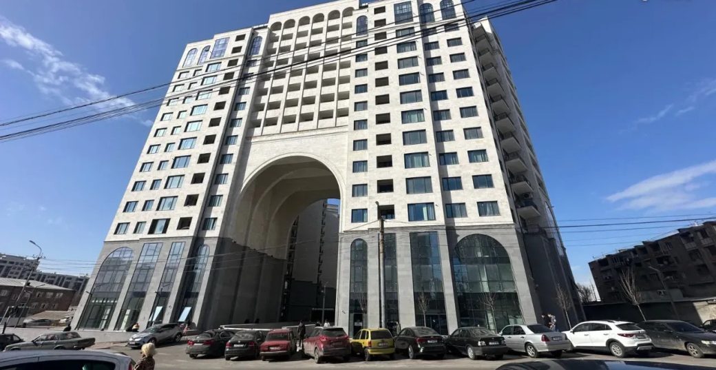98094523