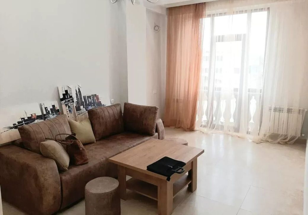 452433-3208769-crop