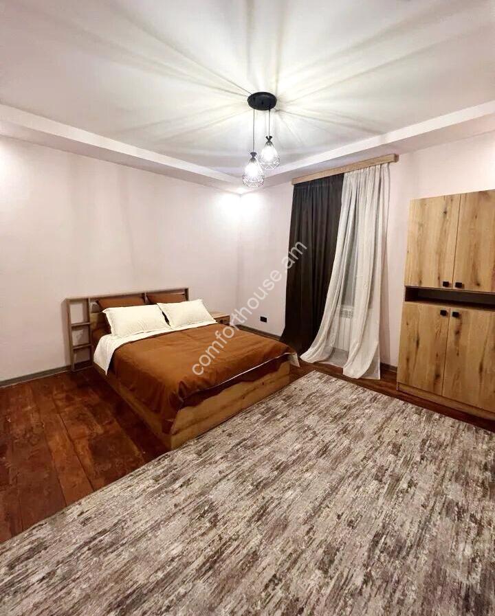 452824-3214582-crop