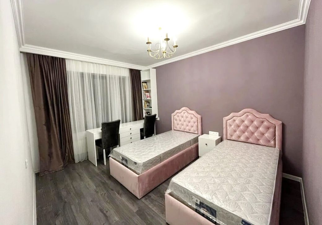 452965-3216524-crop