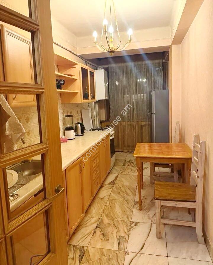 452976-3216706-crop