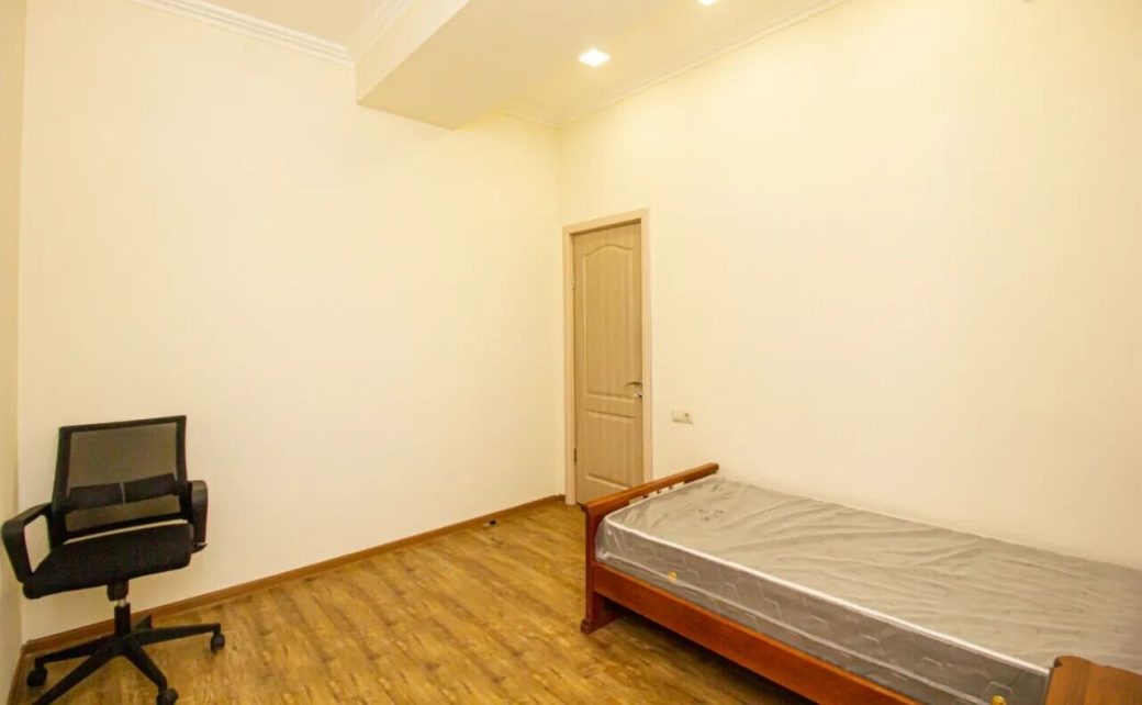 452986-3216830-crop