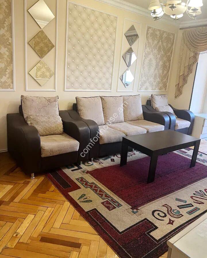453104-3218451-crop