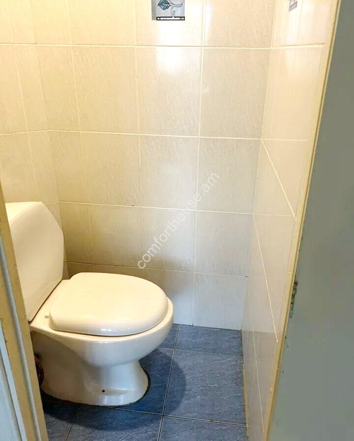 453121-3218789-crop