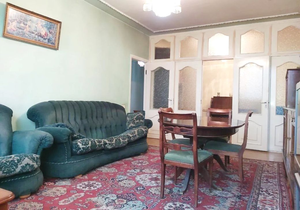 453428-3223624-crop
