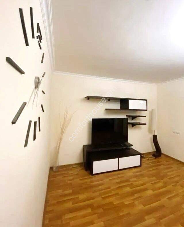 453467-3224330-crop