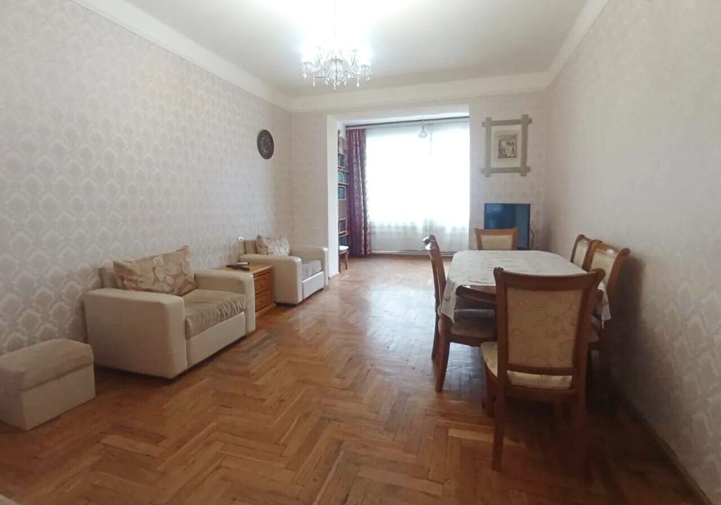 453722-3228235-crop