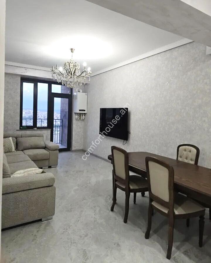 454379-3239091-crop