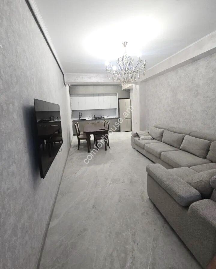454379-3239092-crop