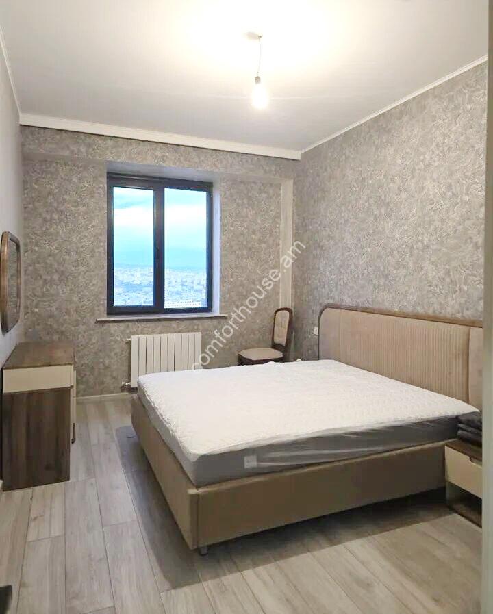 454379-3239094-crop
