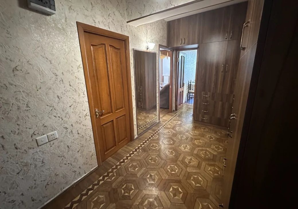 454638-3242946-crop