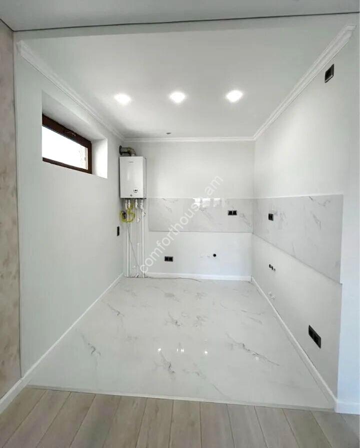 454931-3247411-crop