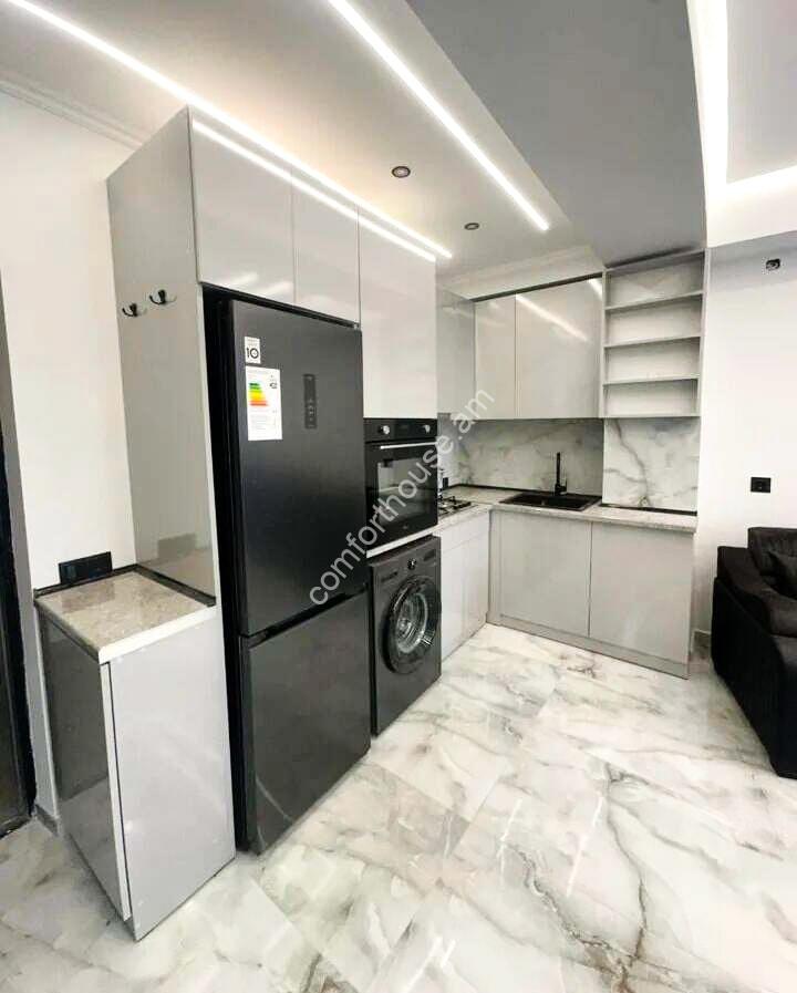 454966-3247929-crop