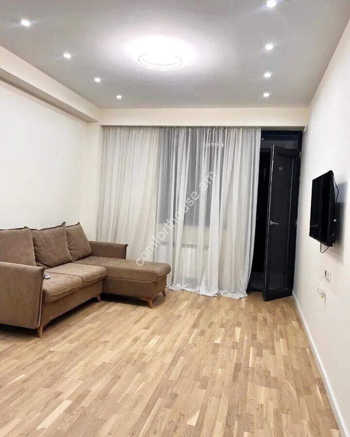 455104-3250054-crop