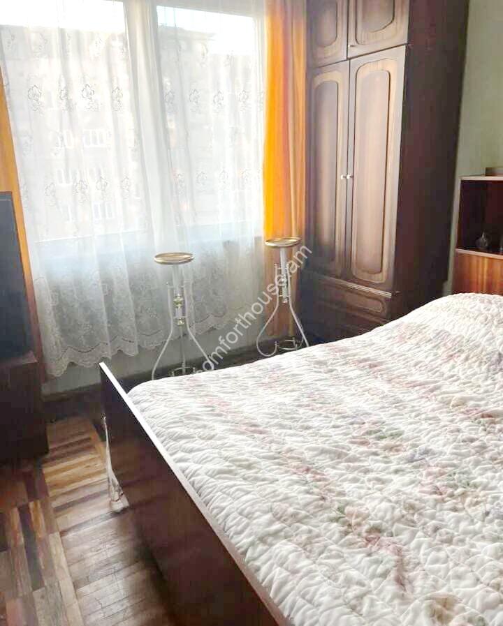 455832-3260449-crop
