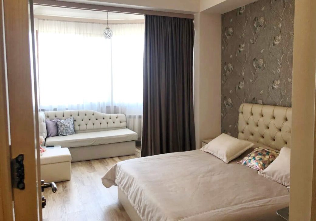 455981-3262841-crop
