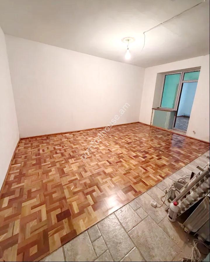 99190992