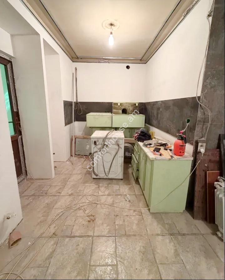 99190995