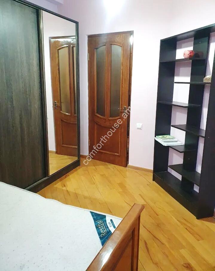 434889-3276113