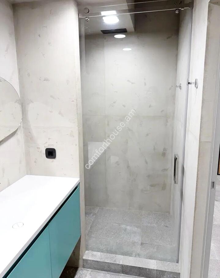 444439-3281338