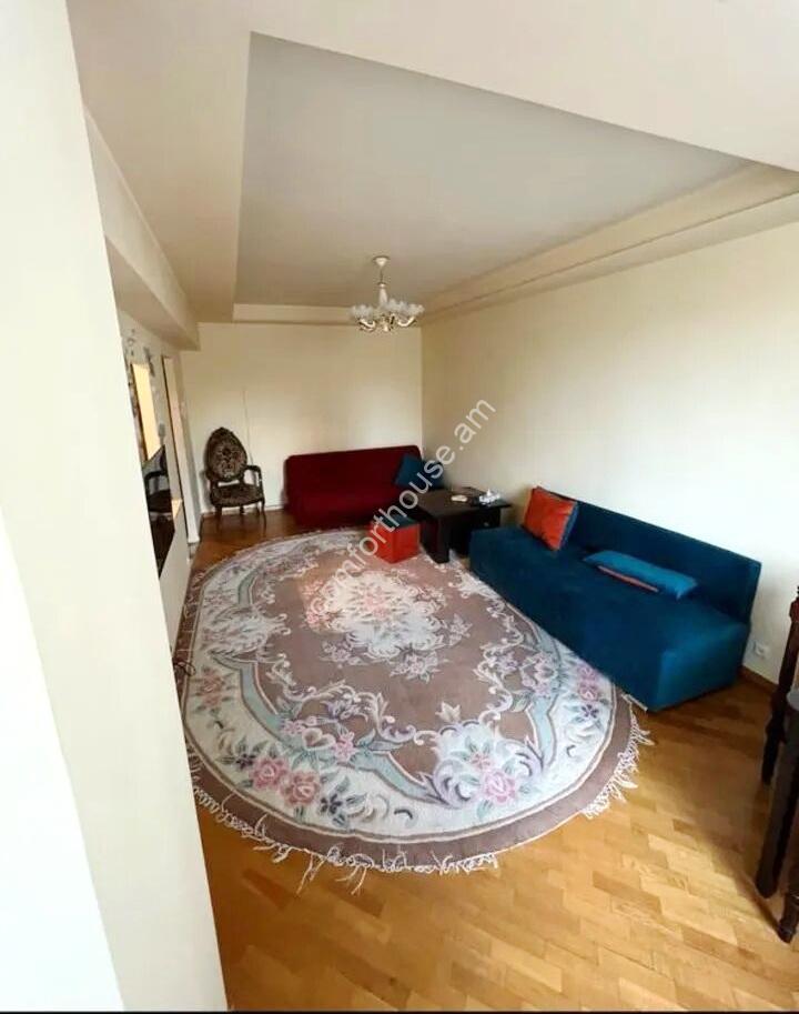 446362-3118883
