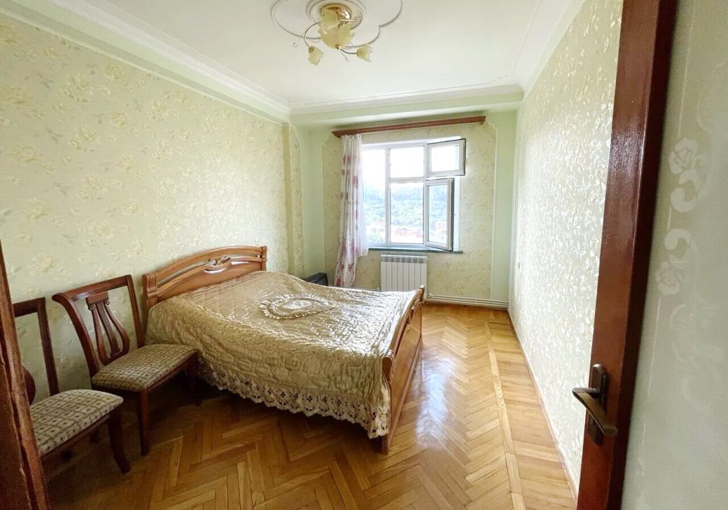 448592-3152408-crop
